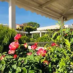 Ξενοδοχείο Fari 4*