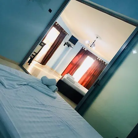 Hotell Fari Golem (Tirana)