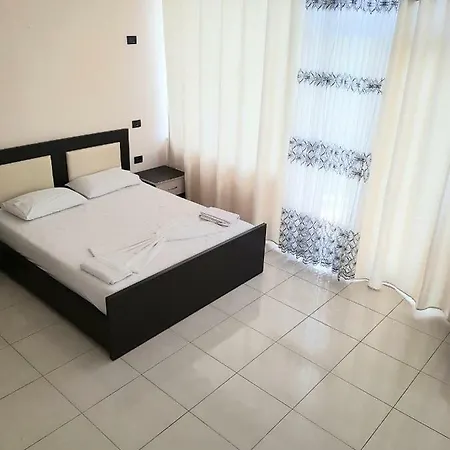 Fari Hotell Golem (Tirana)